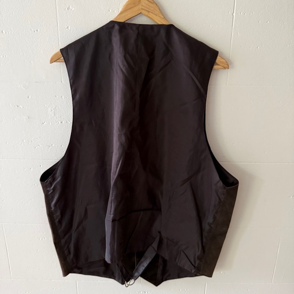 Vintage Western-Style Brown Suede Vest - Picture 6 of 9